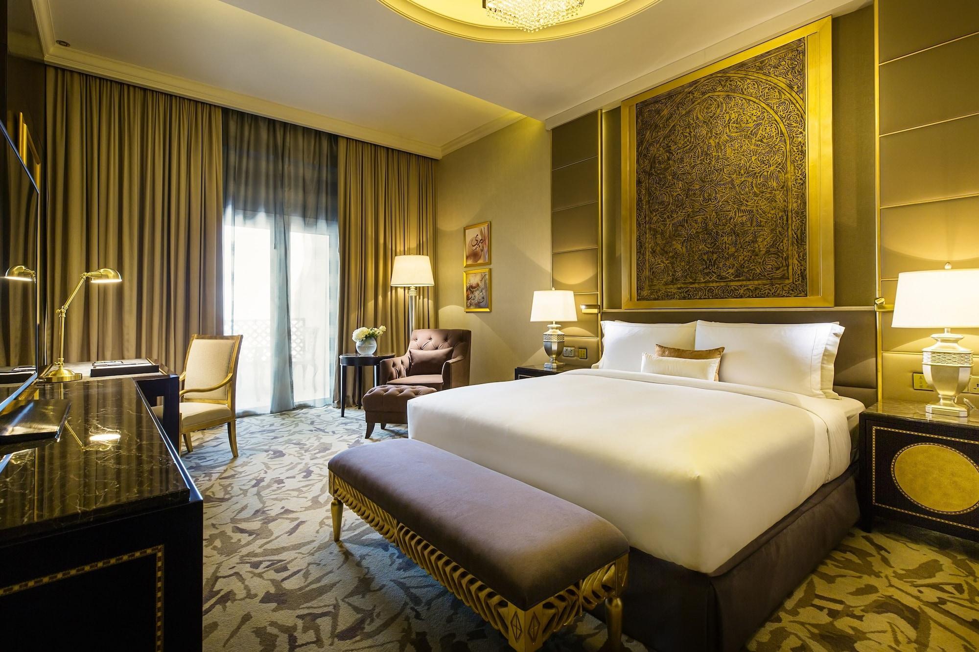 Ezdan Palace Hotel Doha Exterior foto Deluxe Room