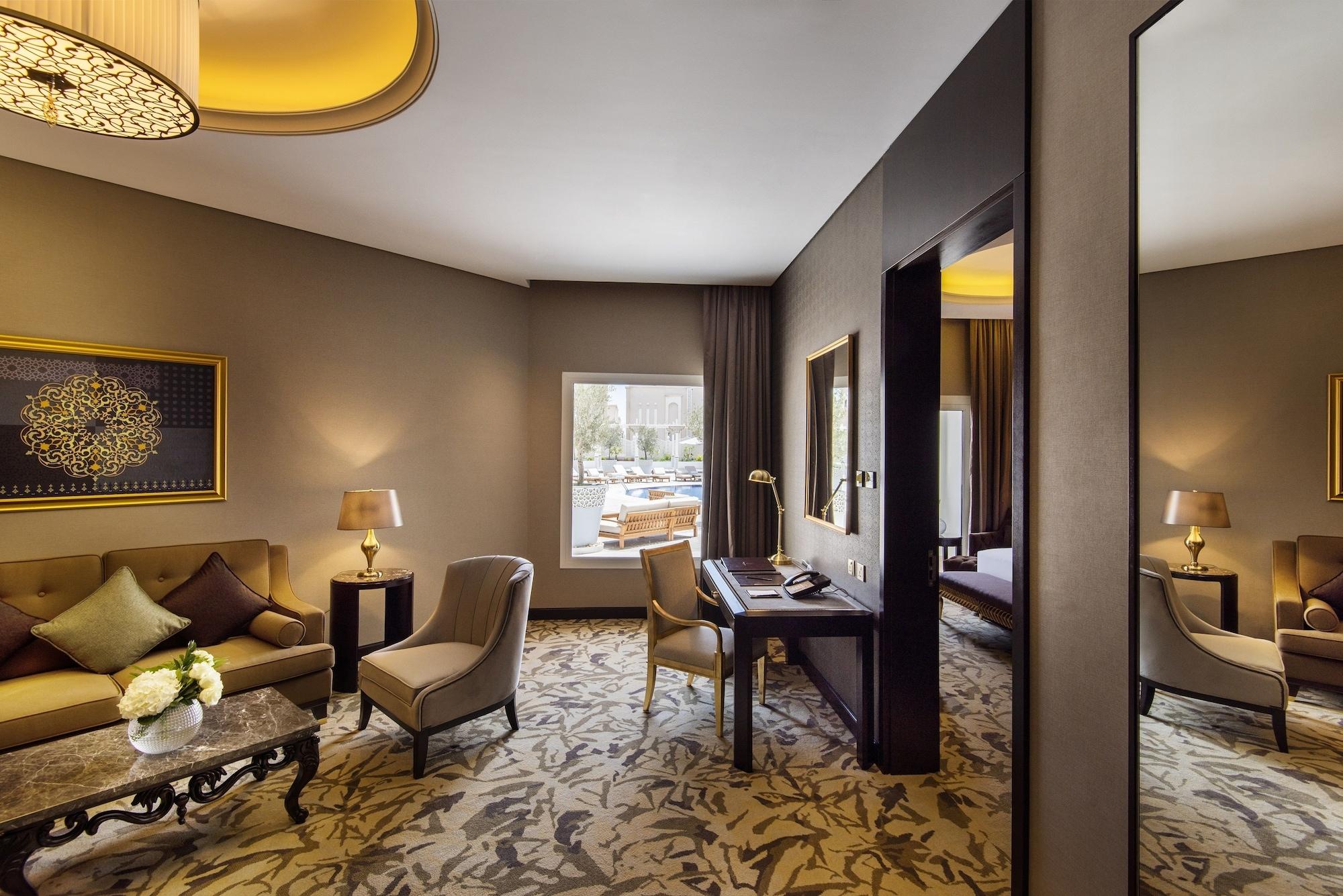 Ezdan Palace Hotel Doha Exterior foto A suite at the hotel